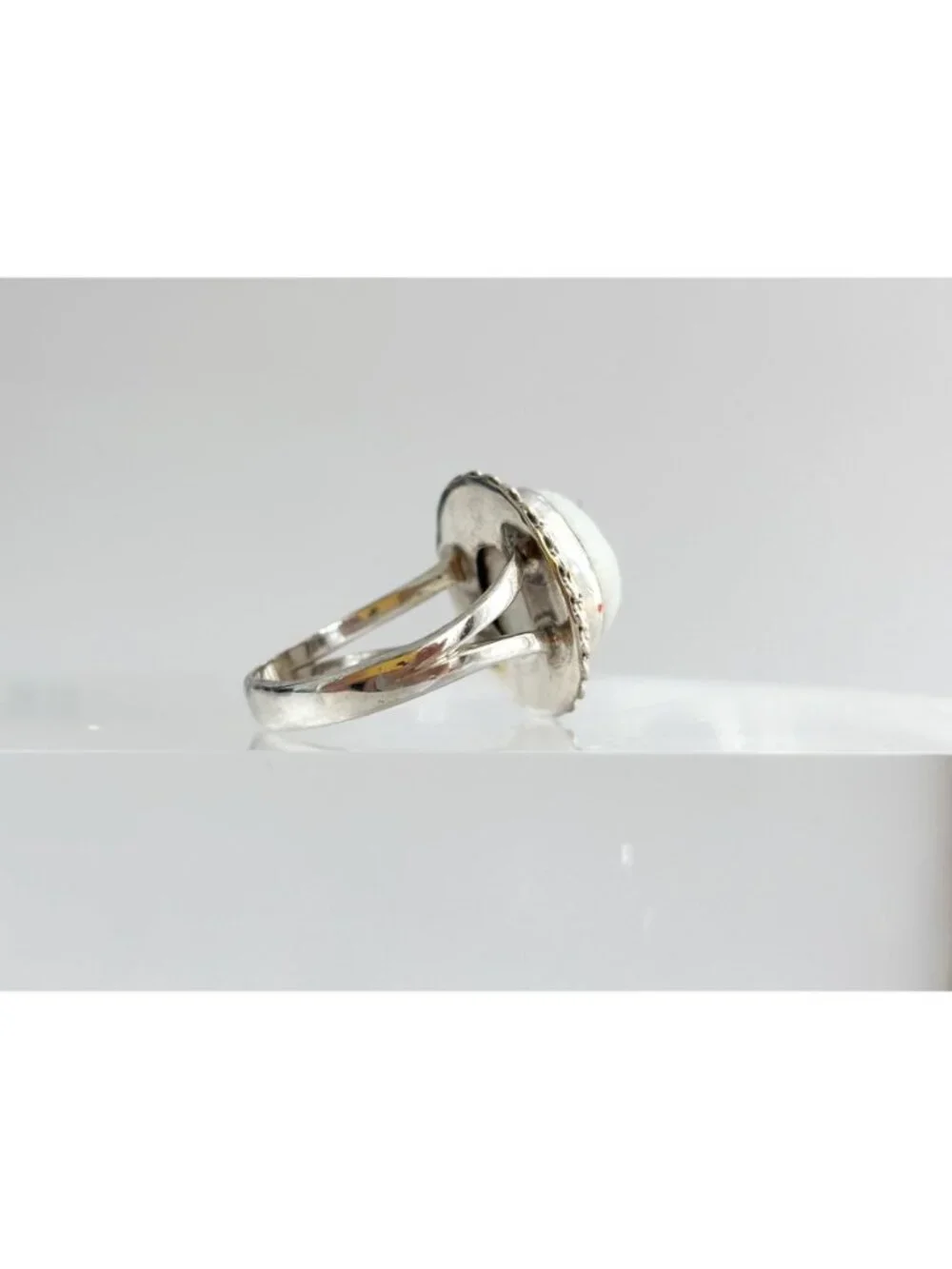 Natural Mother of Pearl Navajo Inspired Sterling Silver 925 Vintage Ring - sz 7